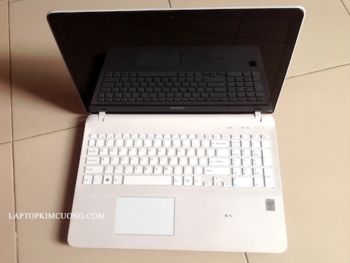 Laptop Sony Vaio Fit 15E SVF-15328SG/W