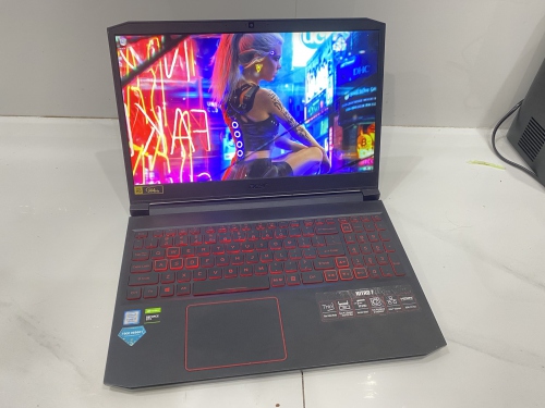 Acer Nitro AN715-51-71F8 i7 9750H GTX1660Ti