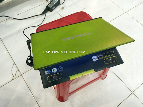 Toshiba NB520 (Laptop mini)