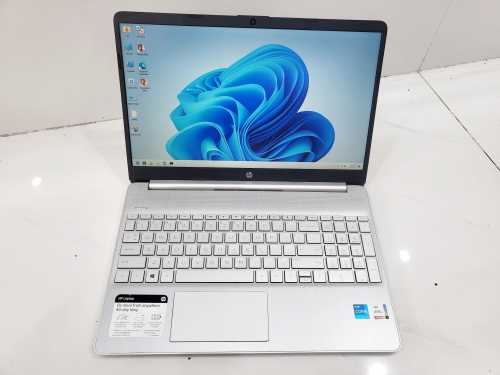 Laptop HP 15s-du3593TU i5 1135G7 8GB 256GB