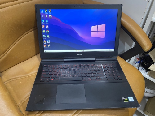 Dell gaming 7567 Core i5-7300HQ GTX1050Ti