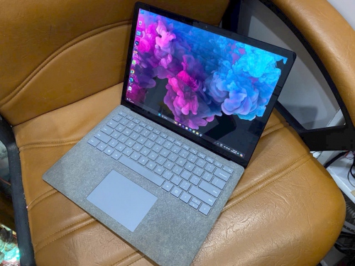 Surface Laptop2 Core i5 8250u 8G 256G 13.5in2K