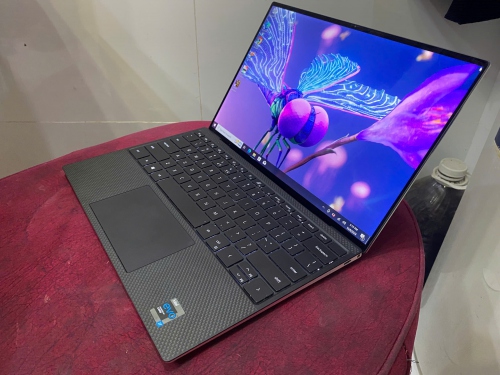 Dell XPS 9310 Core i7 1165g7 13.4IN UHD