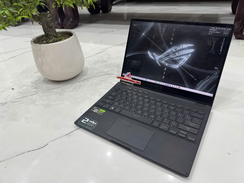 Asus Flow X13 GV301RC R7 6800HS RTX3050 13.4WUXGA