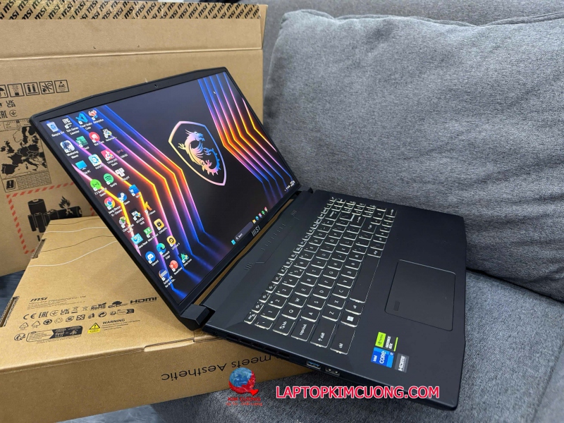 Msi Creator M16 830VN i7 13700H RTX4050 BH HÃNG