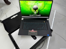 Alienware x17 R1 i7 11800H RTX3070 17IN 360Hz