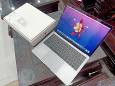 Macbook Air 2019 i5 8G 128G 13in Retina