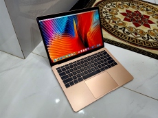 MacBook Air 2018 i5 8G 256G 13in Retina
